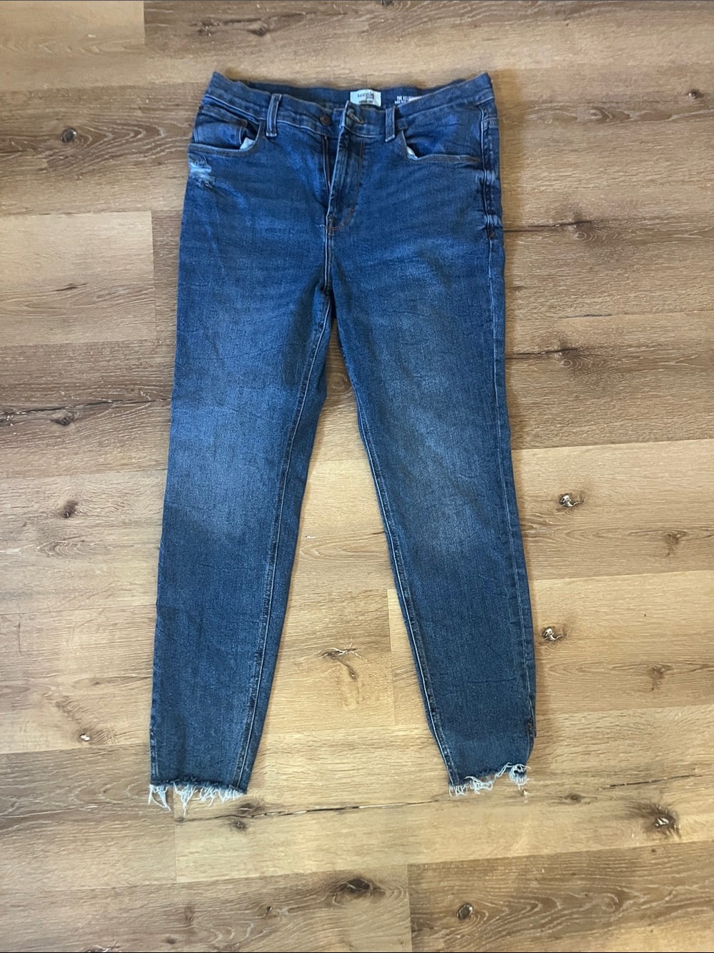 High-Rise Dark Blue Ankle Skinny Jeans with Frayed Hem